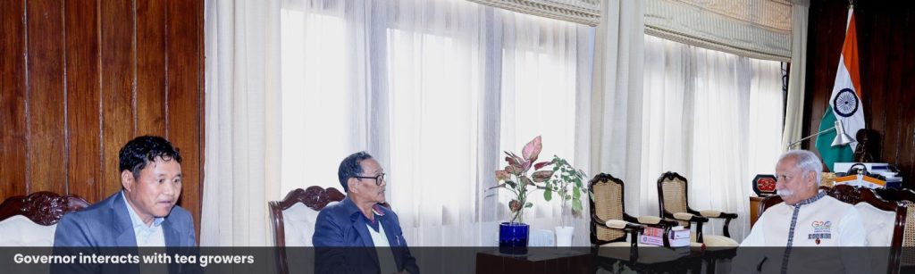 Governor interacts with tea growers