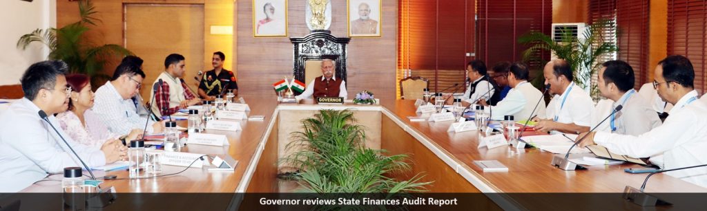 Governor reviews State Finances Audit Report